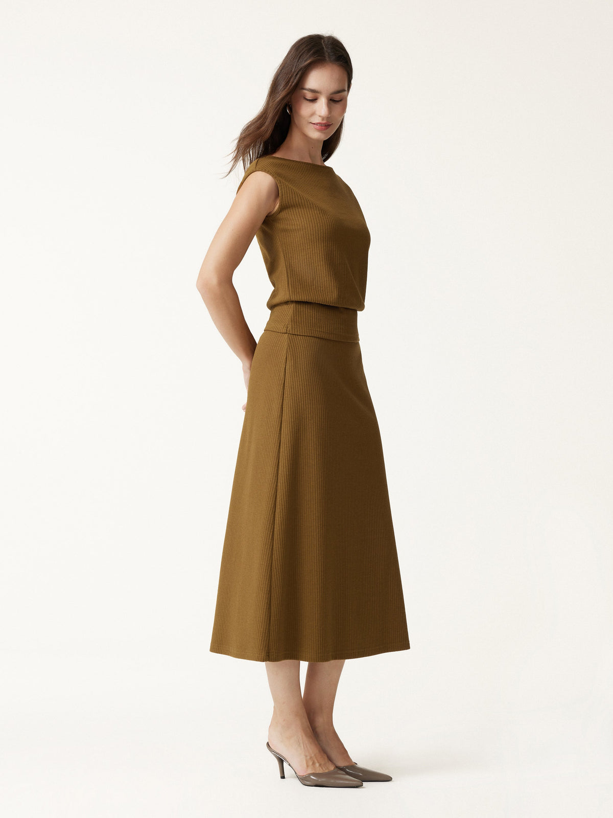2Pcs Set Boatneck Sleeveless Top & Mid-Rise A-Line Midi Skirt