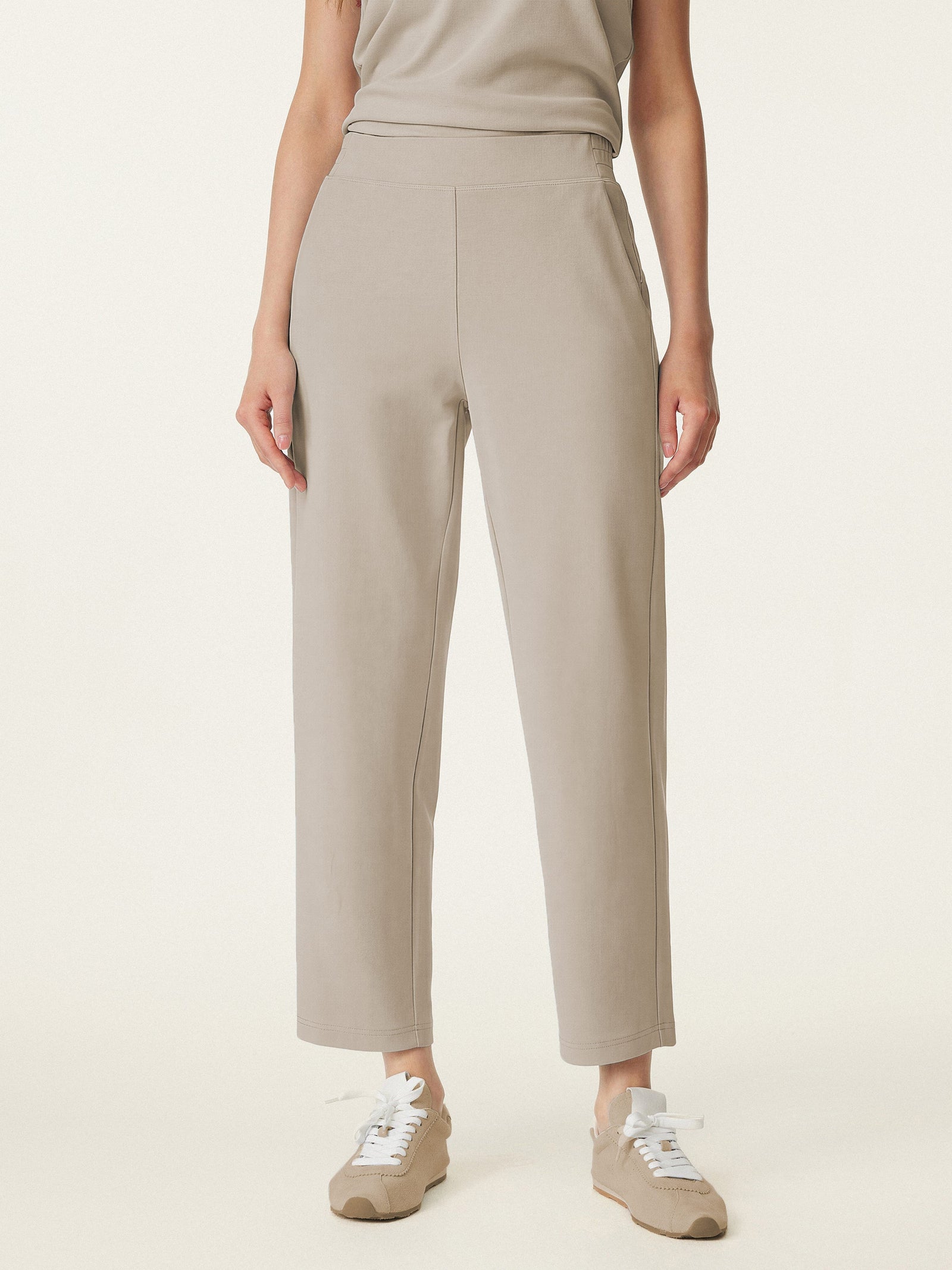 Mid Rise Pull-on Tapered Pant with Pockets