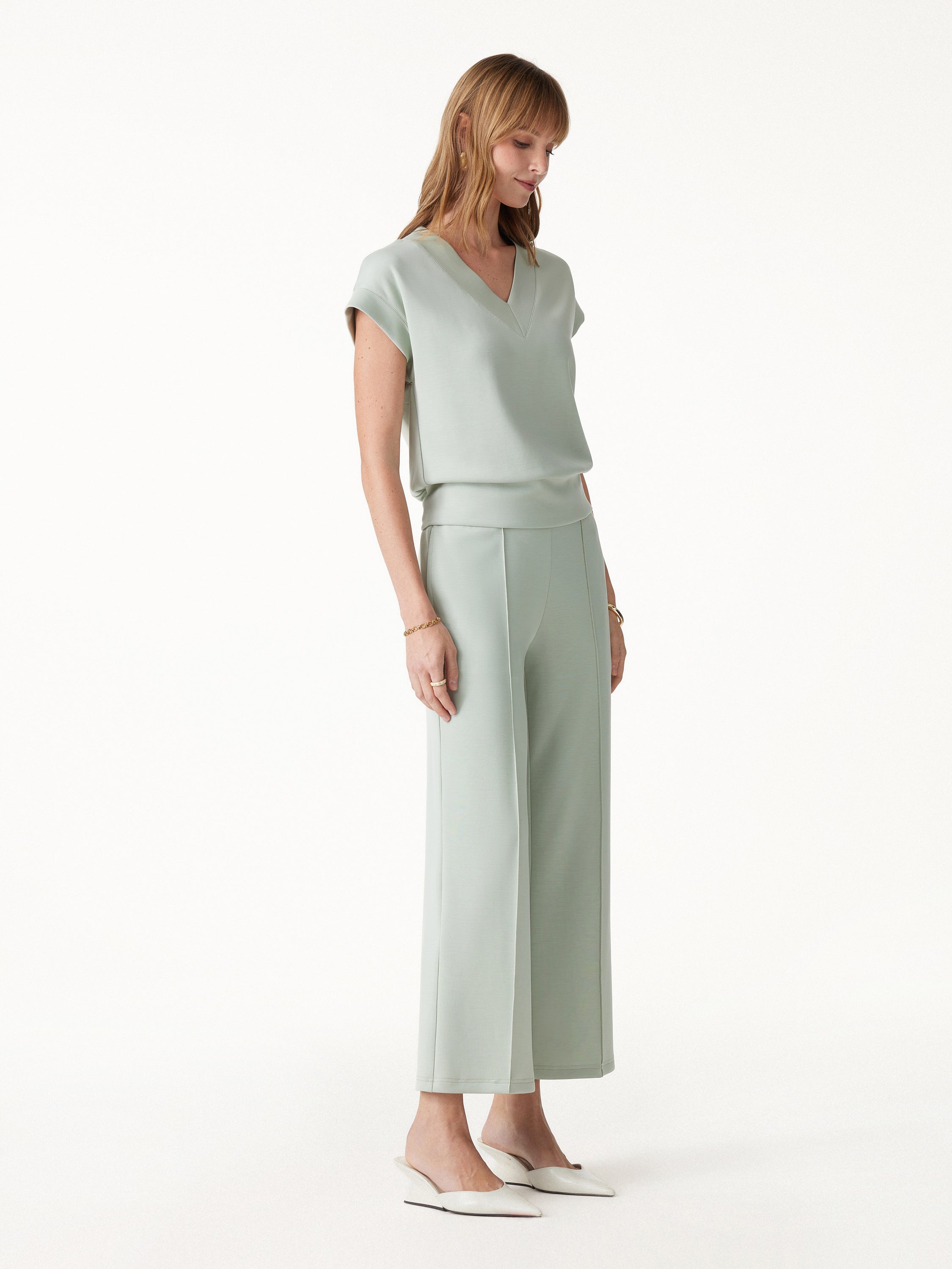 2Pcs Set V-Neck Short Sleeve Top & Cropped Straight-Leg Pants with Pockets