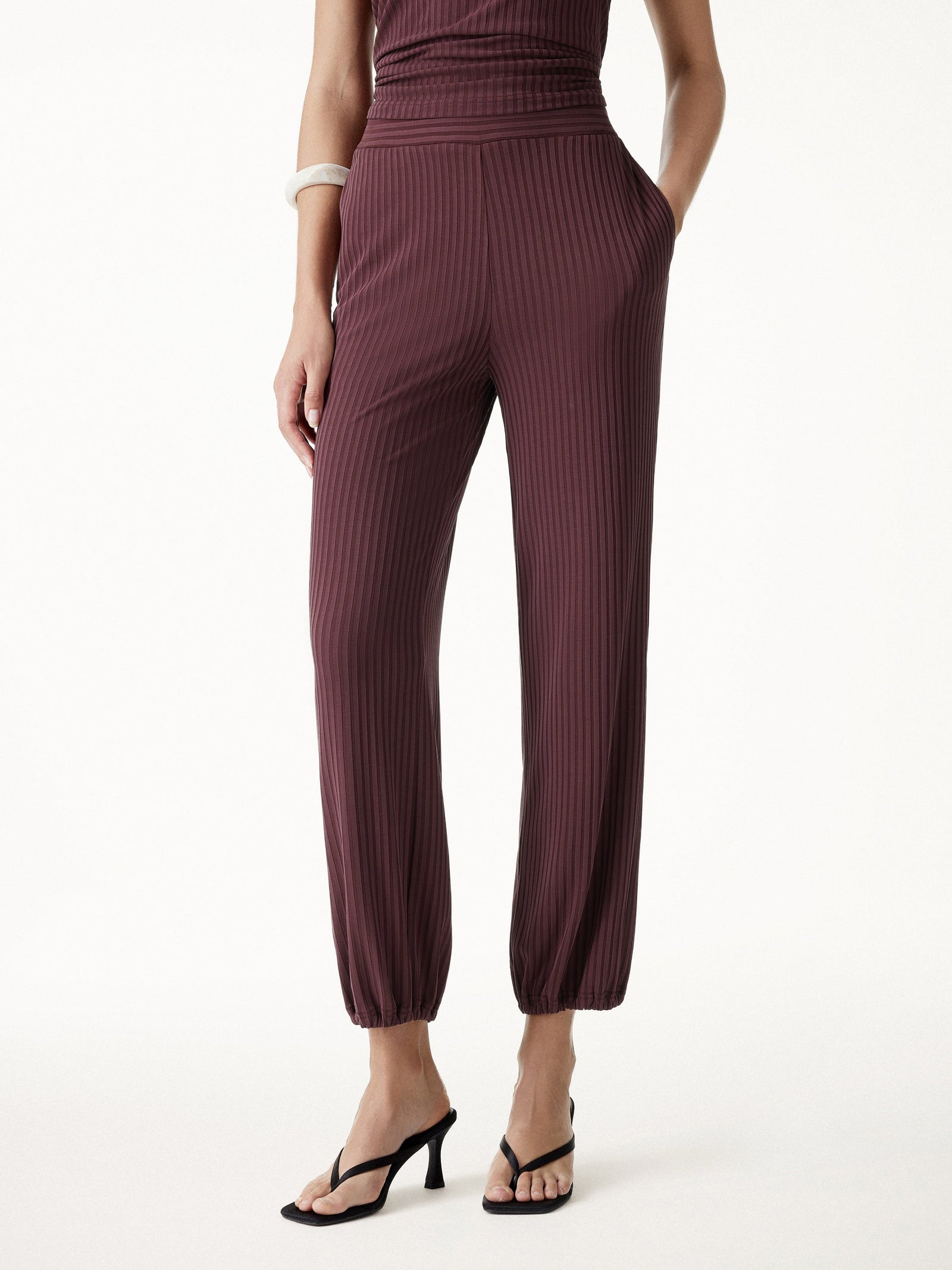 Wrinkle-Free Ultra-soft Mid-Rise Cropped Lounge Pants with Pockets