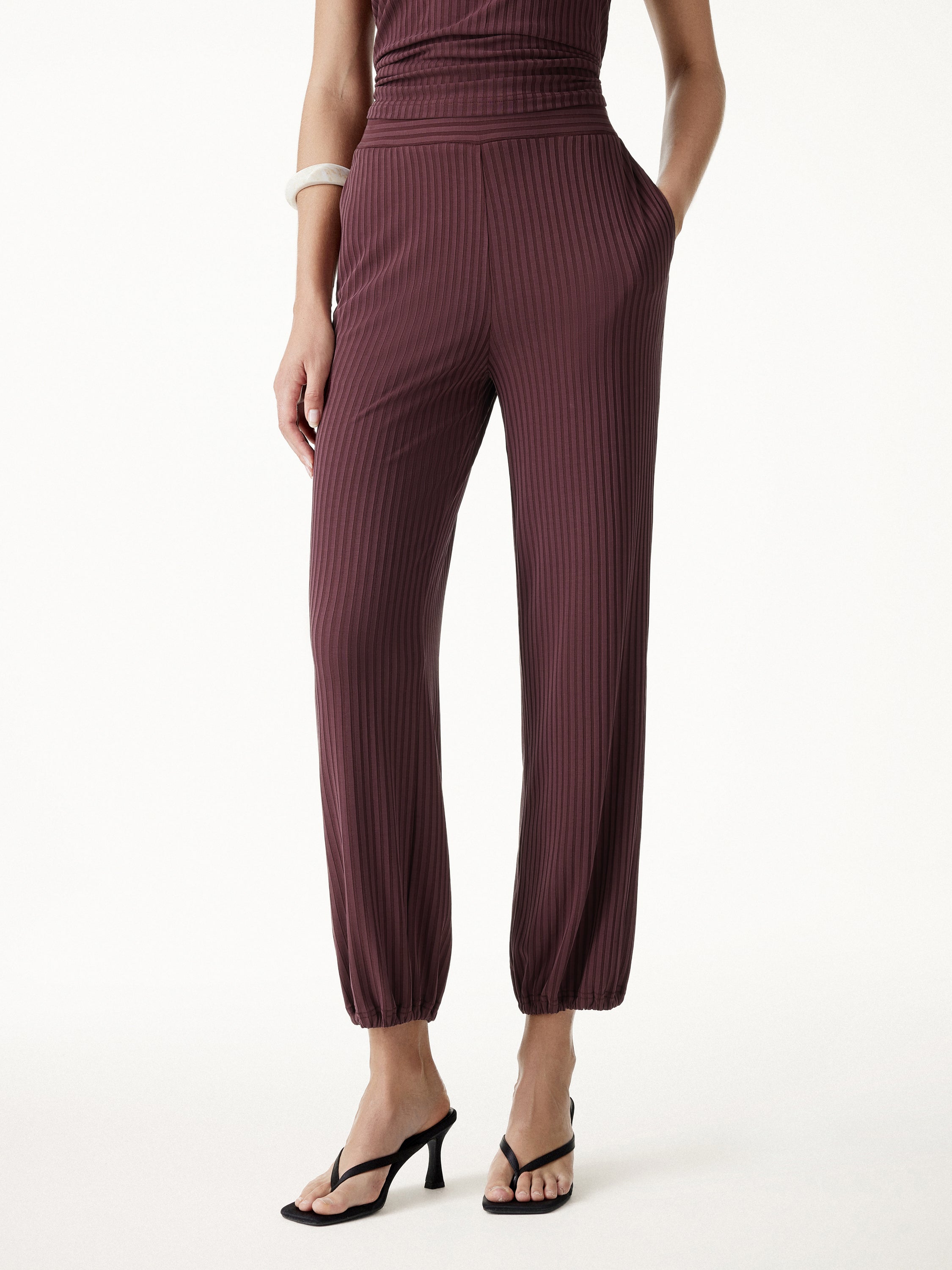 Wrinkle-Free Ultra-soft Mid-Rise Cropped Lounge Pants with Pockets